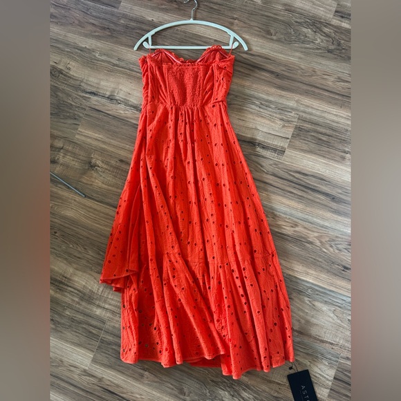 ASTR Suvi Eyelet Midi Dress - Picture 5 of 5